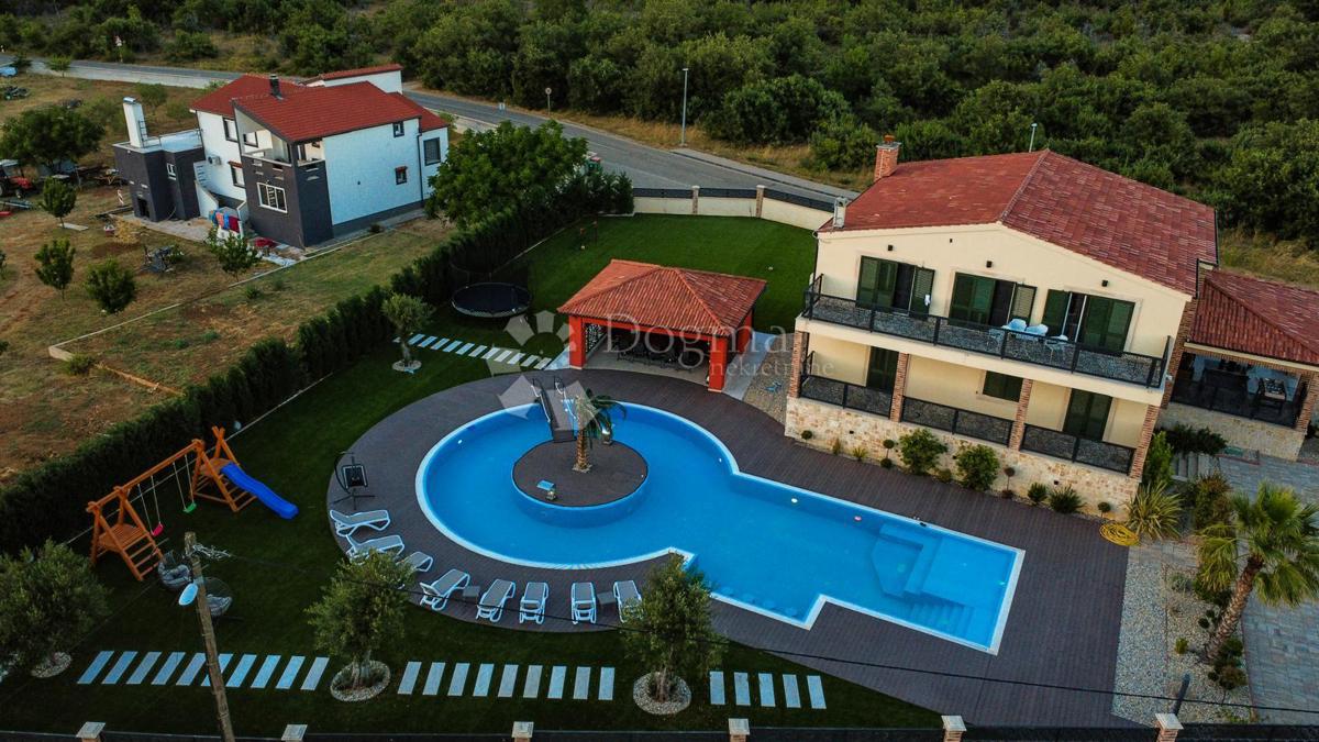 Hiša Visočane, Poličnik, 263m2