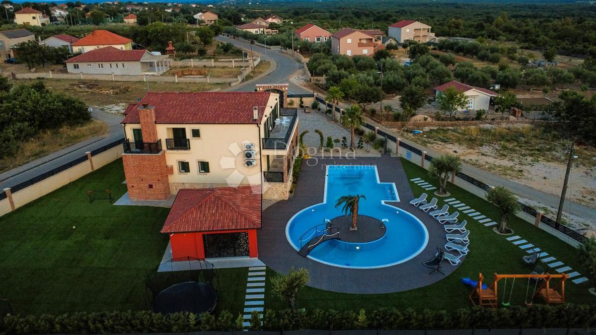 Hiša Visočane, Poličnik, 263m2