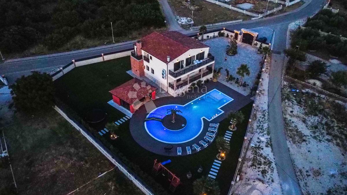 Hiša Visočane, Poličnik, 263m2