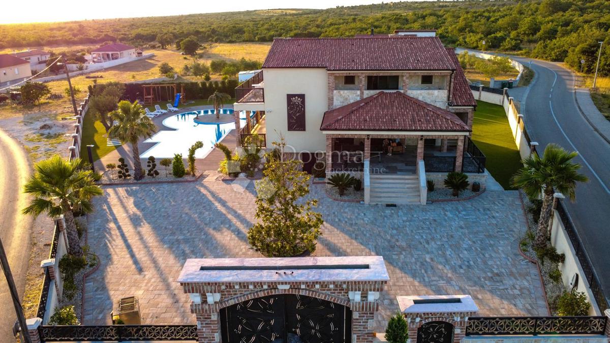 Hiša Visočane, Poličnik, 263m2