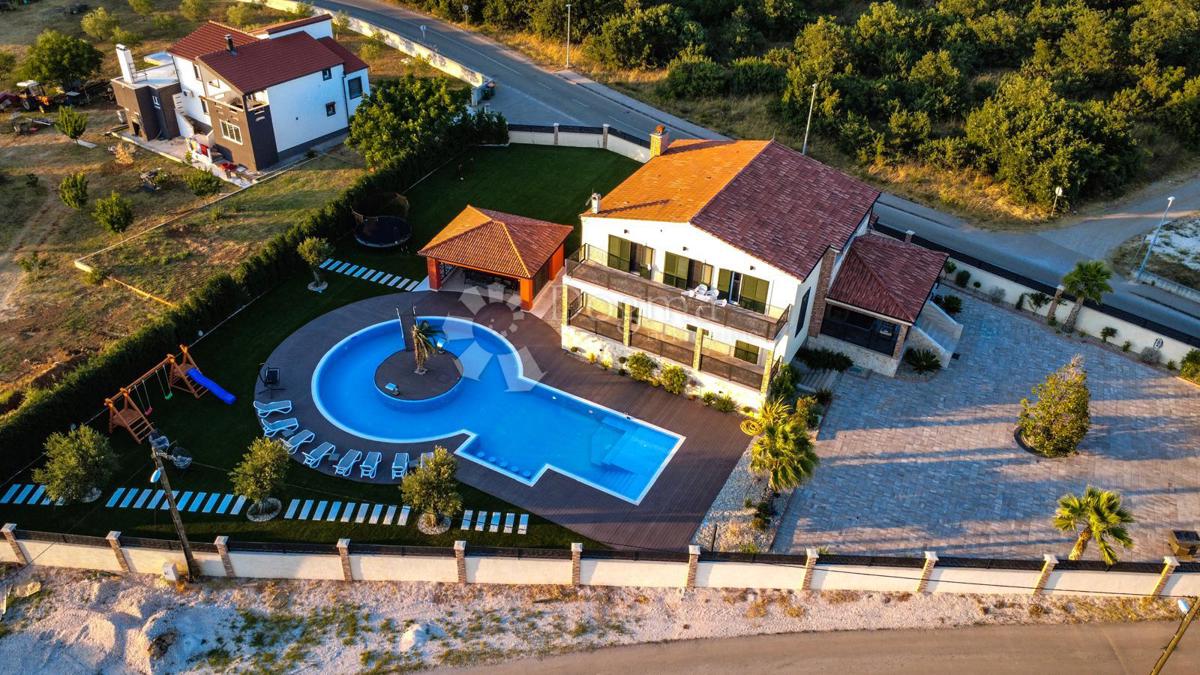 Hiša Visočane, Poličnik, 263m2