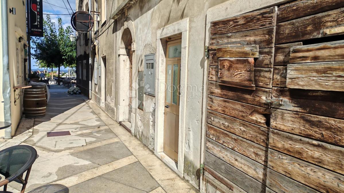 Poslovni prostor Alan, Senj, 110m2