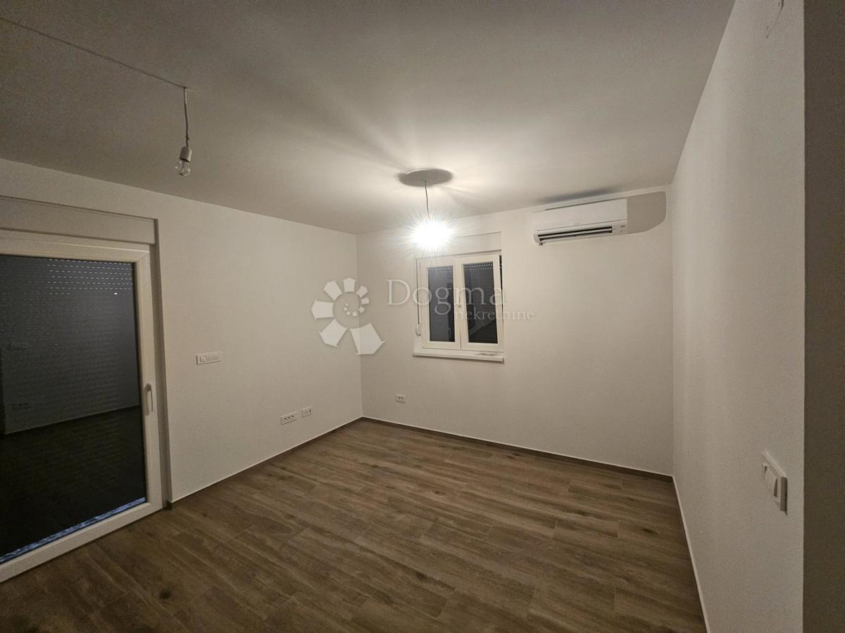 Stanovanje Trogir, 62m2