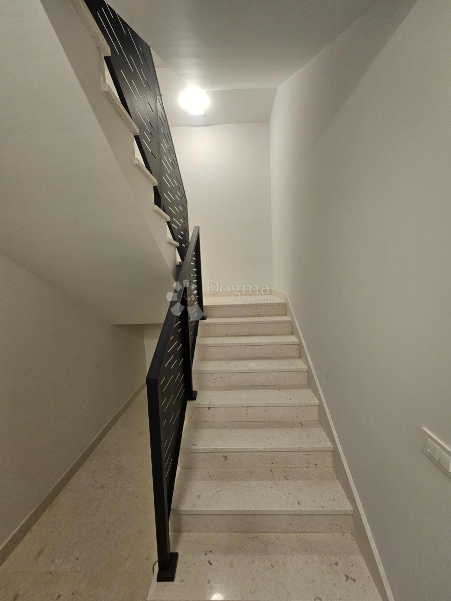 Stanovanje Trogir, 62m2