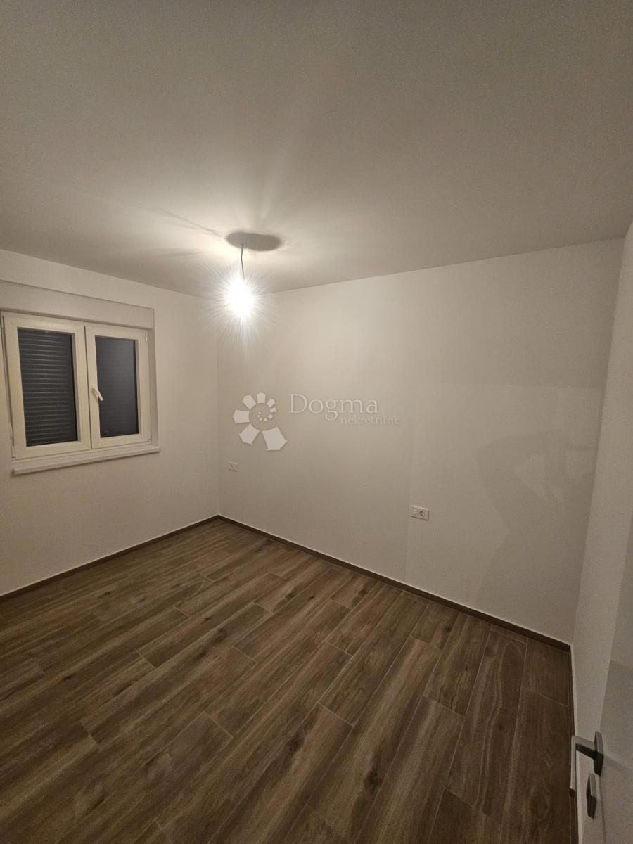 Stanovanje Trogir, 62m2