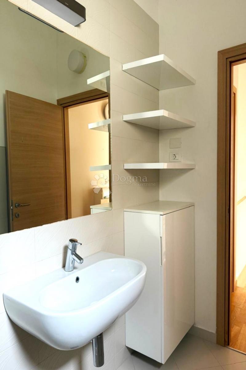 Hiša Pomer, Medulin, 63m2