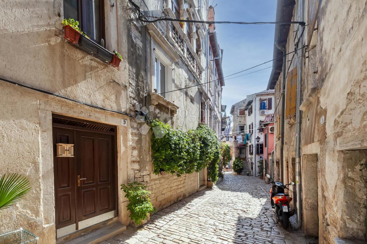 ČUDOVITO STANOVANJE V CENTRU ROVINJA