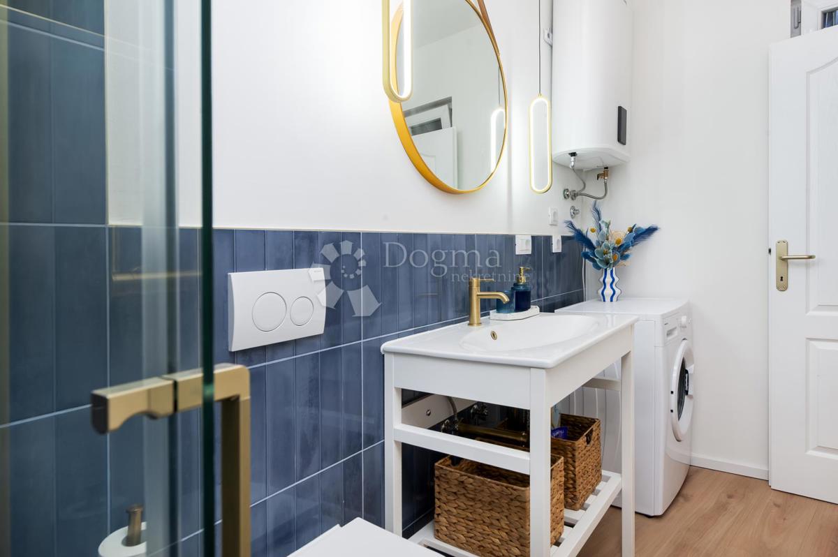 ČUDOVITO STANOVANJE V CENTRU ROVINJA