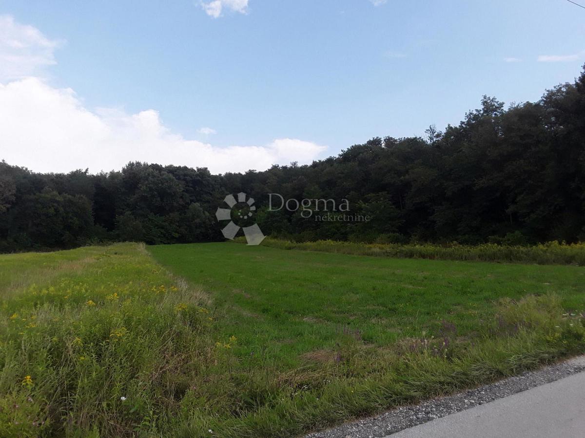 Zazidljivo zemljišče Donja Drenova, Sveti Ivan Zelina, 3.032m2