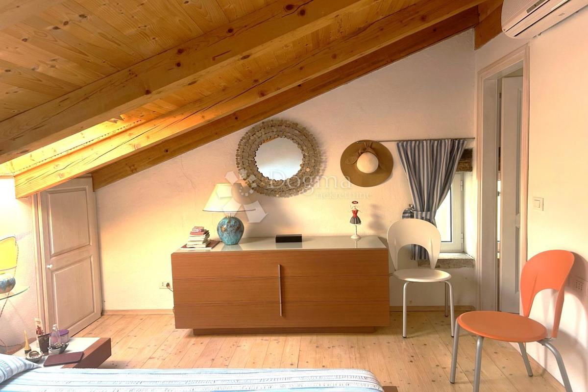 ROVINJ – fantastično dupleks stanovanje z razgledom