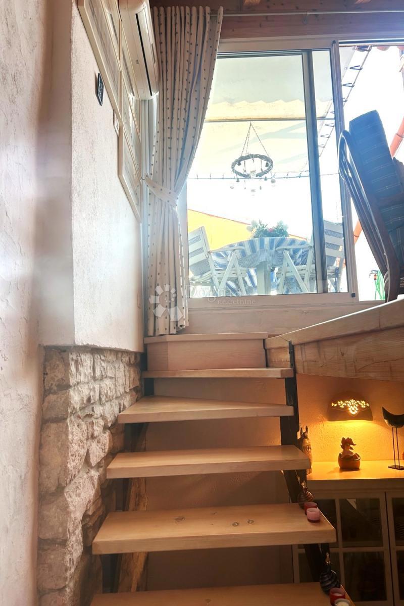 ROVINJ – fantastično dupleks stanovanje z razgledom