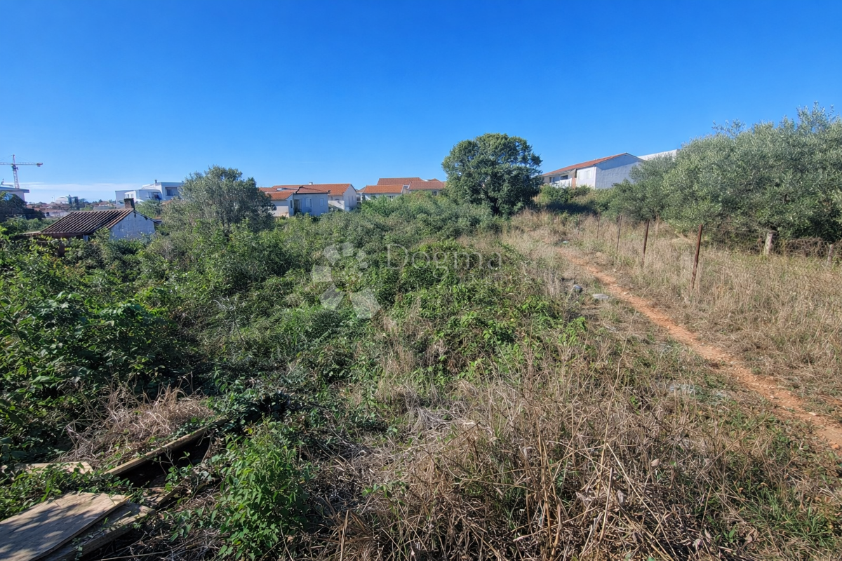 Bili brig - 1427 m2 za 3 stanovanjske enote