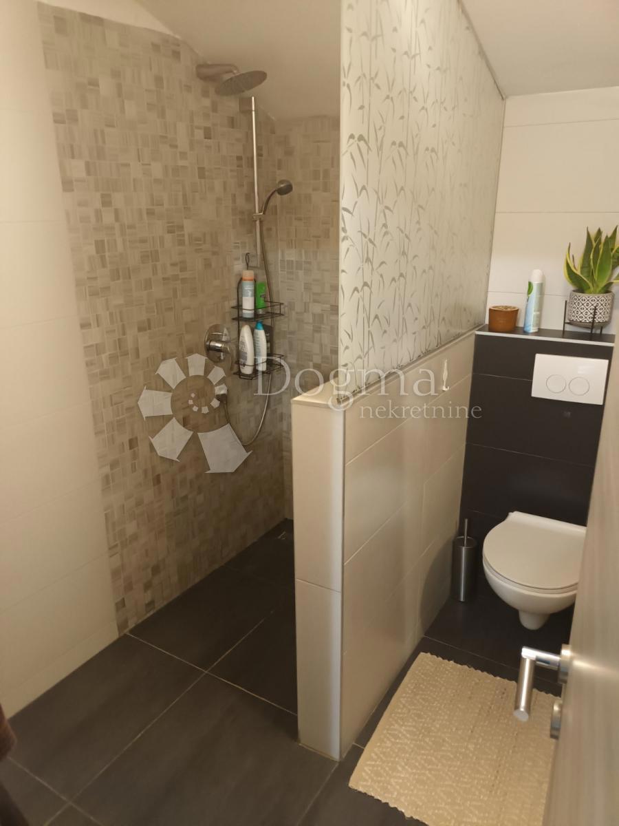 Hiša Šišan, Ližnjan, 221m2