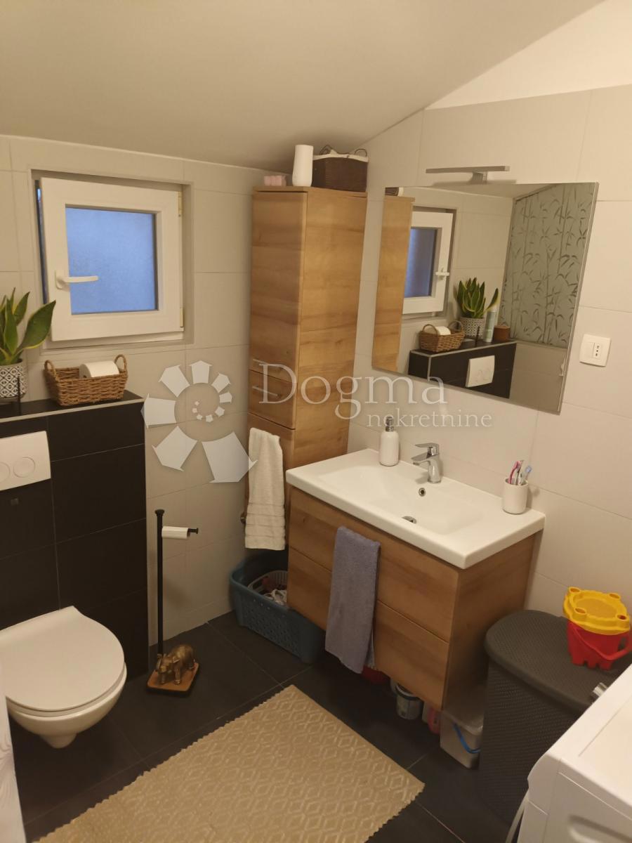 Hiša Šišan, Ližnjan, 221m2