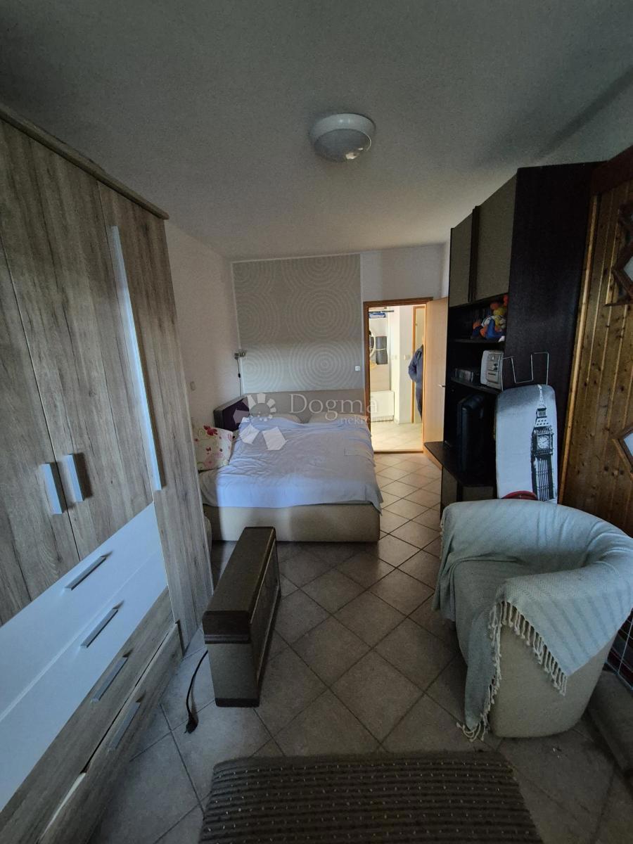 Hiša Novi Vinodolski, 219m2