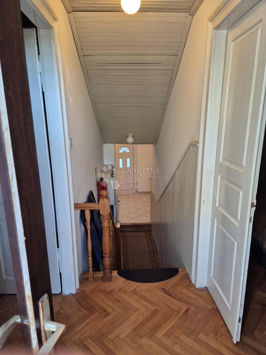 Hiša Novi Vinodolski, 219m2