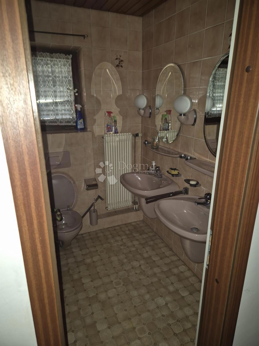 Hiša Novi Vinodolski, 489m2