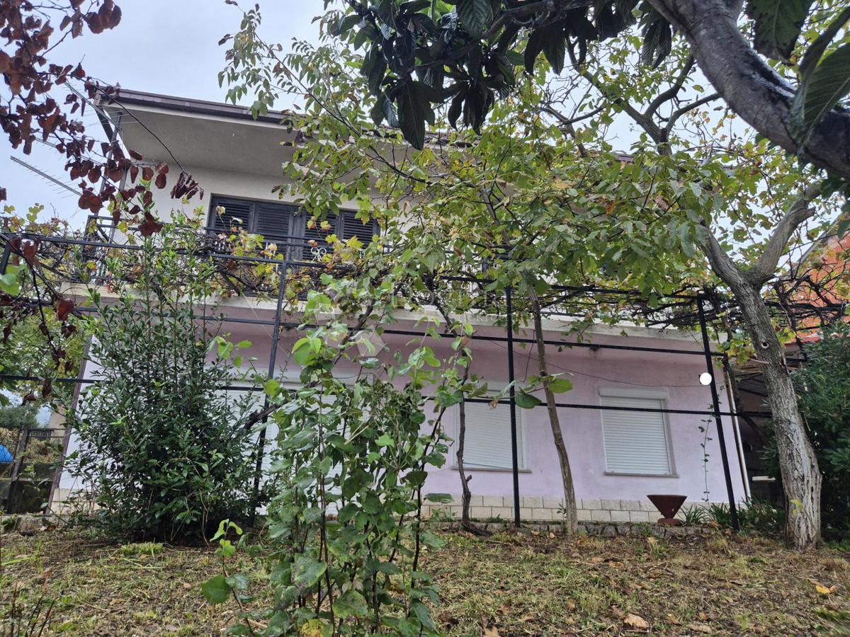 Hiša Novi Vinodolski, 489m2