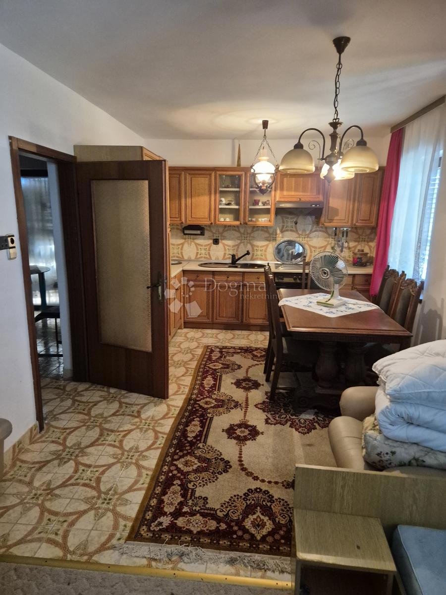 Hiša Novi Vinodolski, 489m2