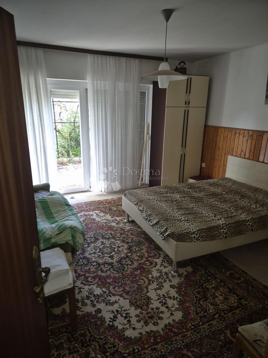 Hiša Novi Vinodolski, 489m2