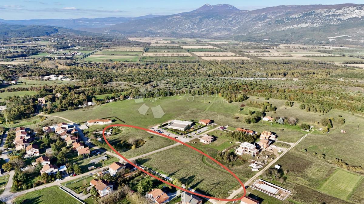 Zazidljivo zemljišče Kršan, 1.117m2