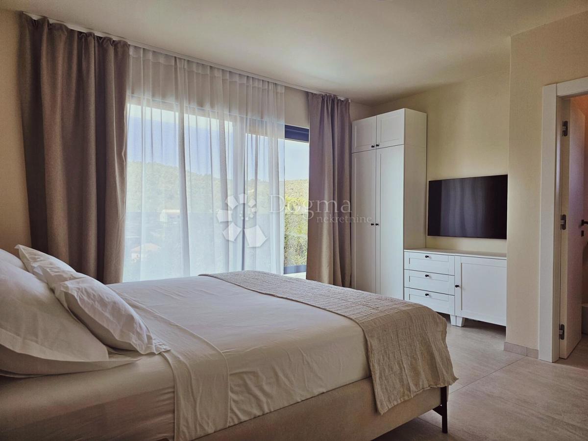 Hiša Žman, Sali, 172m2