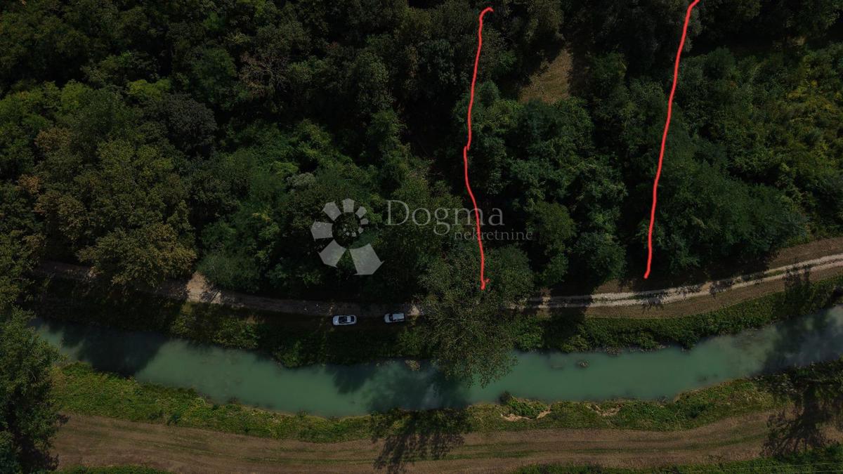 Kmetijsko zemljišče Sovinjak, Buzet, 1.002m2