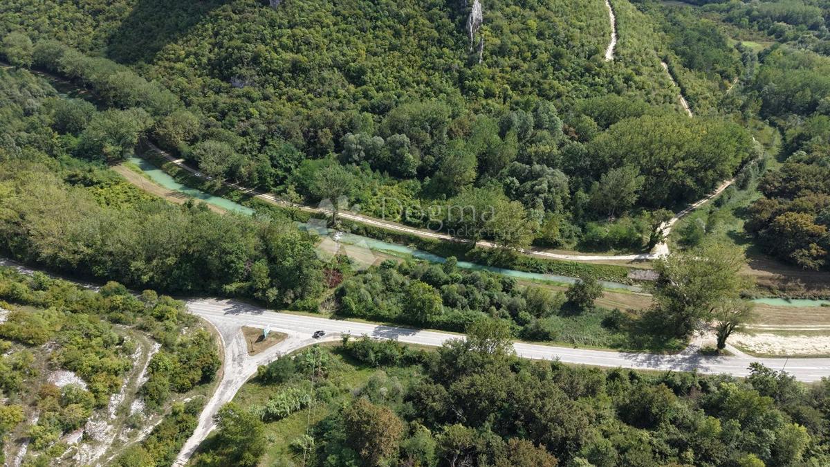 Kmetijsko zemljišče Sovinjak, Buzet, 1.002m2