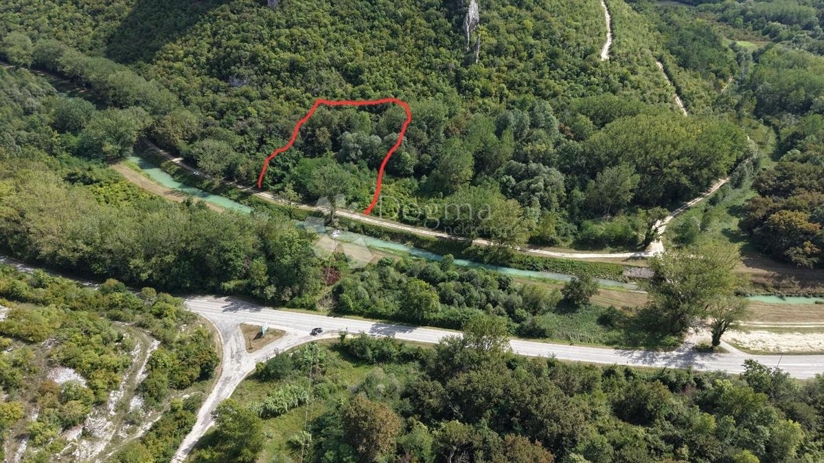 Kmetijsko zemljišče Sovinjak, Buzet, 1.002m2