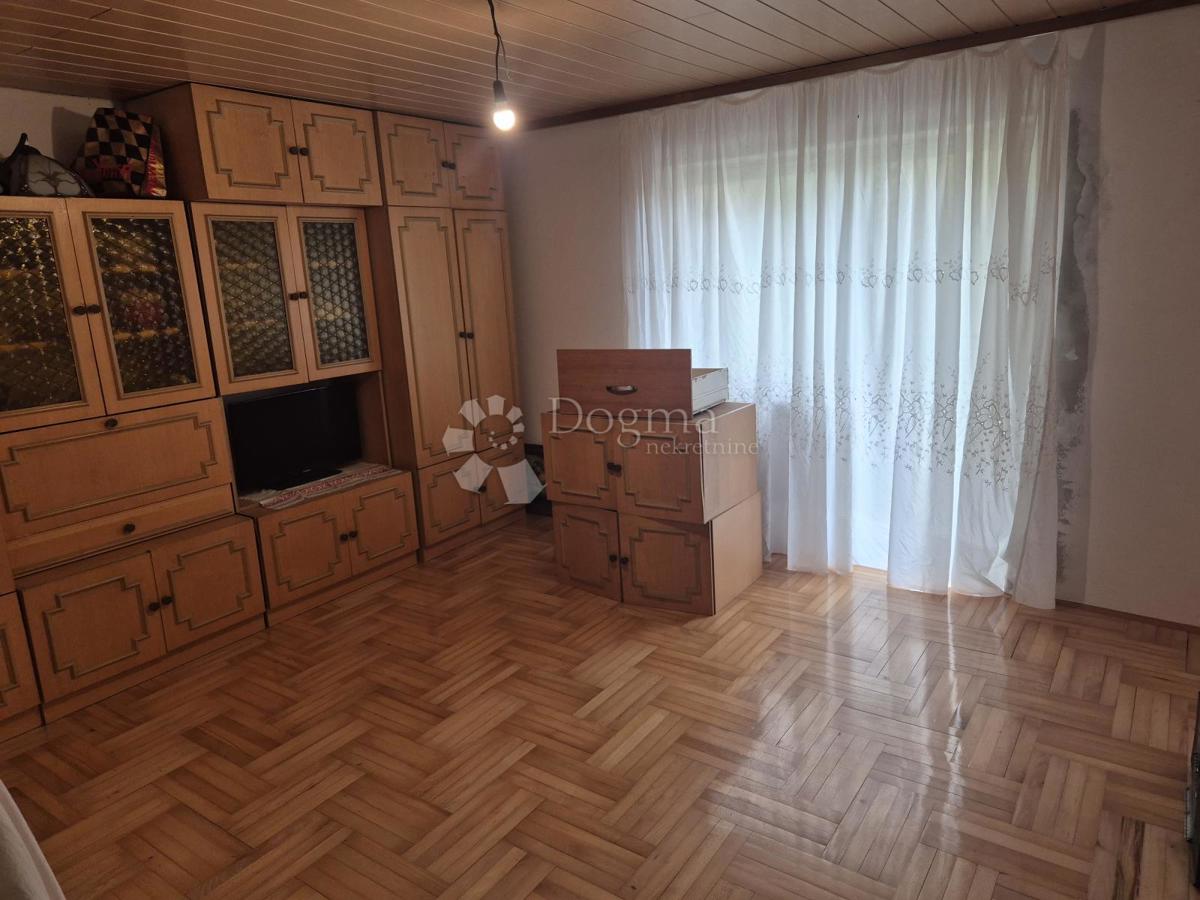 Hiša Mala Gora, Pregrada, 518m2