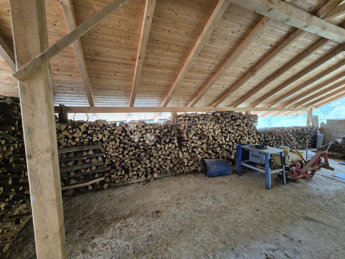 Hiša Mala Gora, Pregrada, 518m2