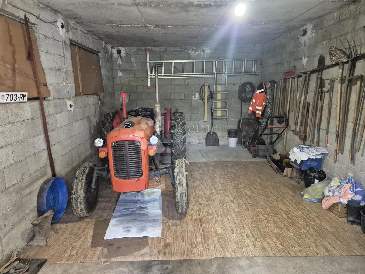 Hiša Mala Gora, Pregrada, 518m2