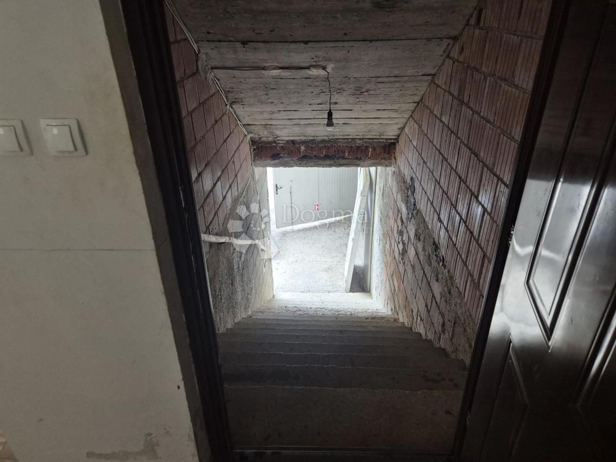 Hiša Mala Gora, Pregrada, 518m2