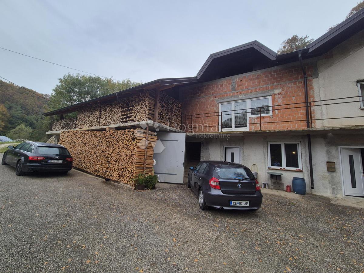 Hiša Mala Gora, Pregrada, 518m2