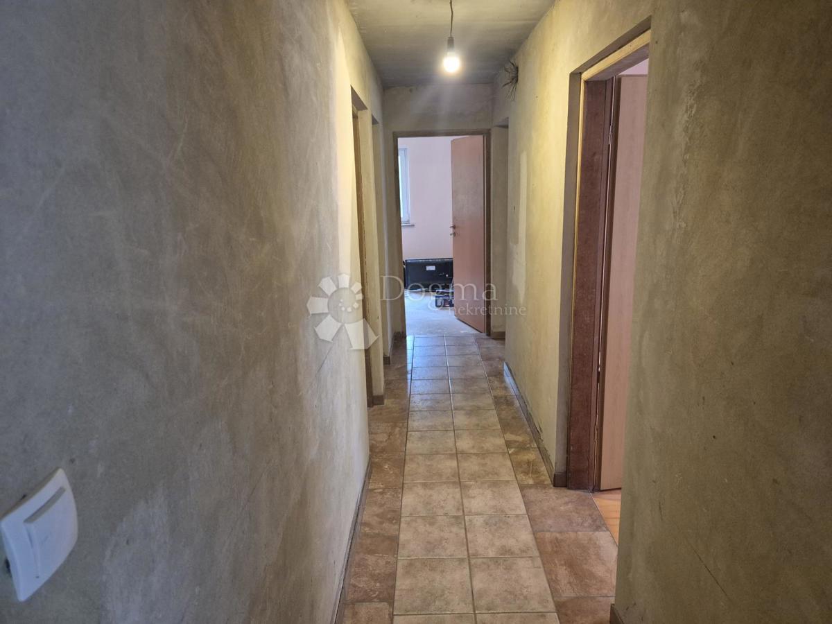 Hiša Mala Gora, Pregrada, 518m2