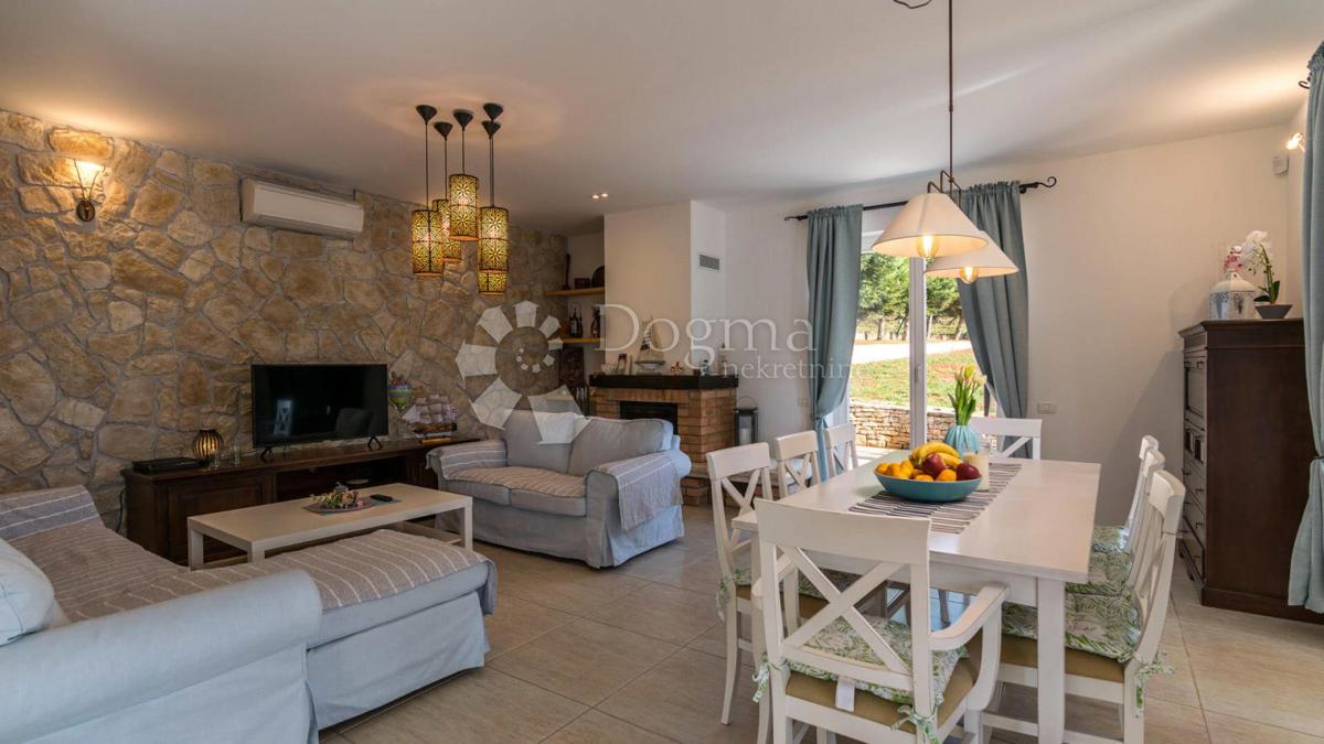 Hiša Smoljanci, Svetvinčenat, 180m2