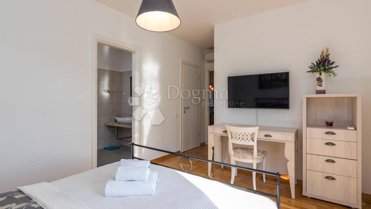 Hiša Smoljanci, Svetvinčenat, 180m2