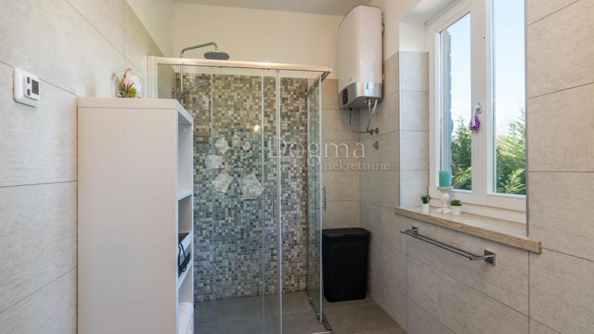 Hiša Smoljanci, Svetvinčenat, 180m2