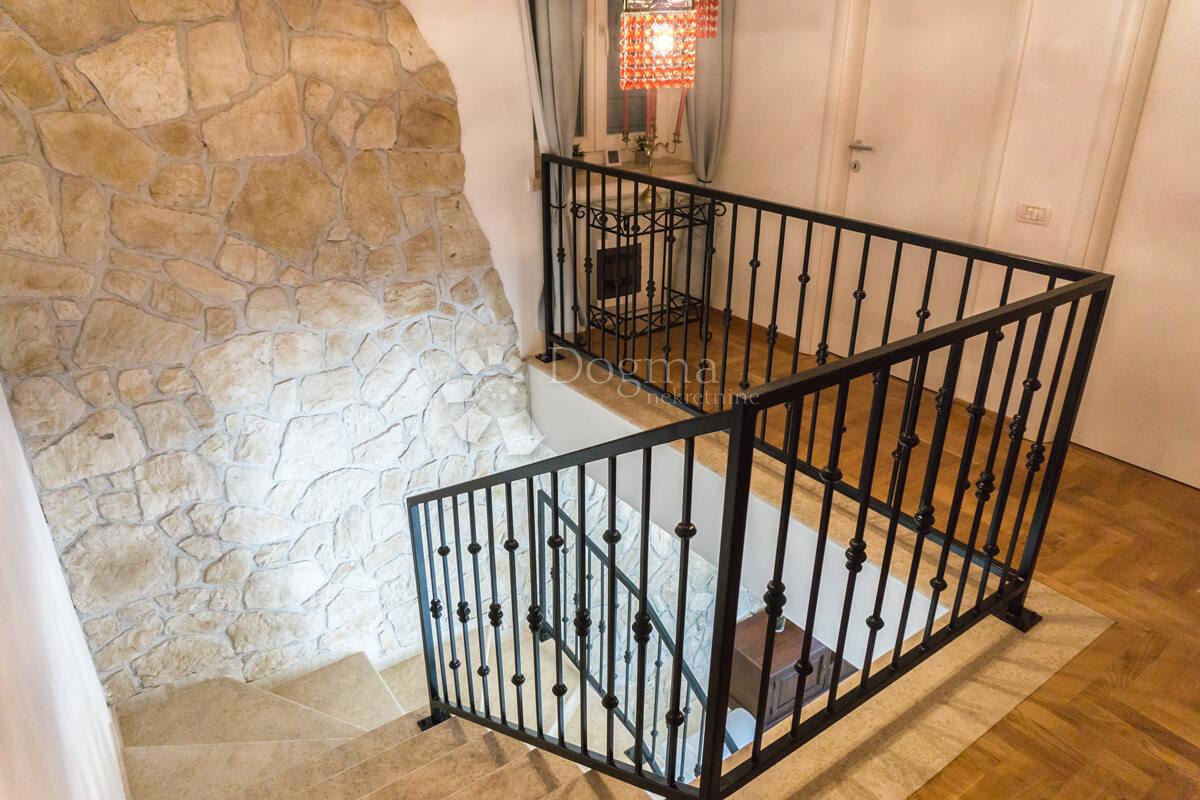 Hiša Smoljanci, Svetvinčenat, 180m2