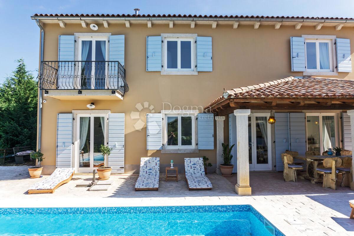 Hiša Smoljanci, Svetvinčenat, 180m2