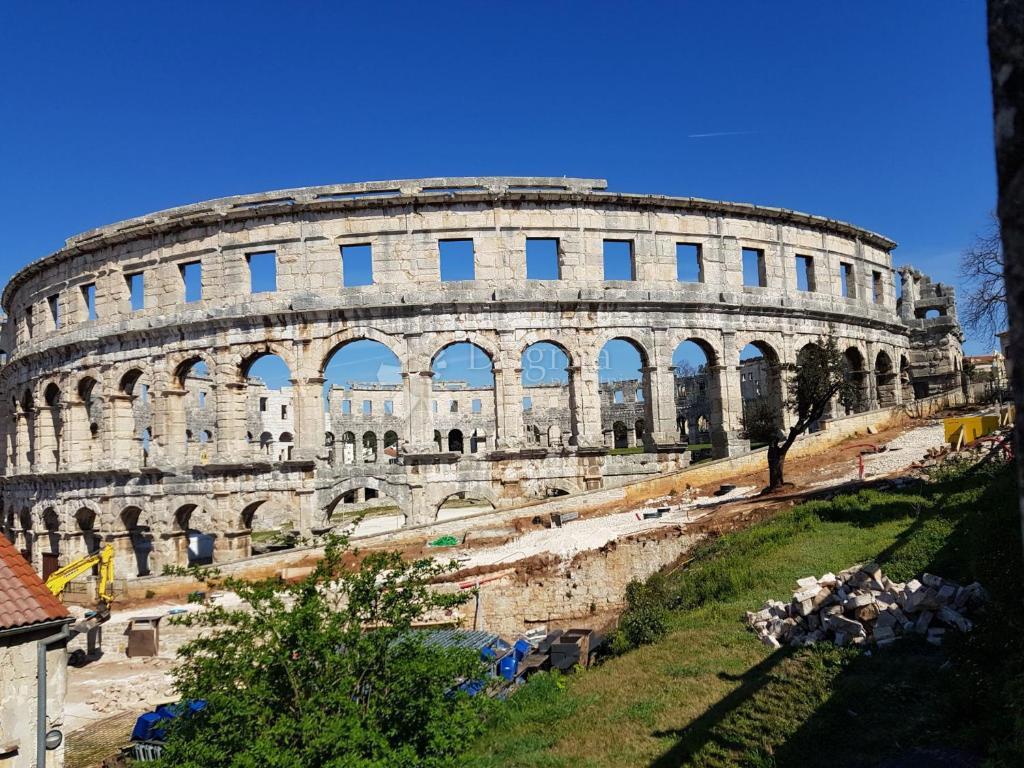 Stanovanje Centar, Pula, 58,68m2