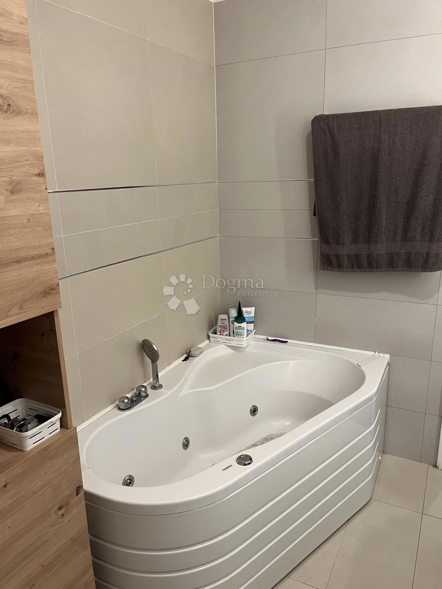 Stanovanje Kman, Split, 127m2