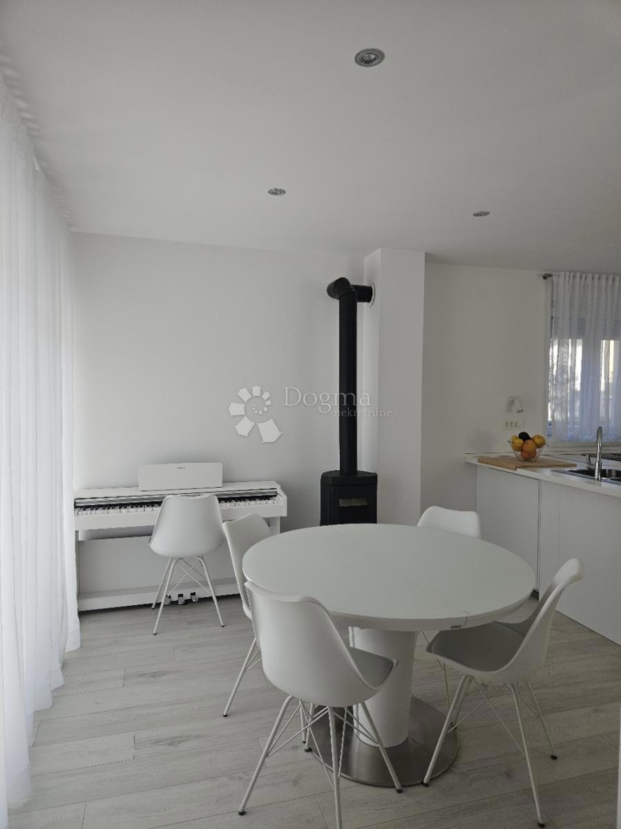 Hiša Mulo, Vrsi, Da, 144m2