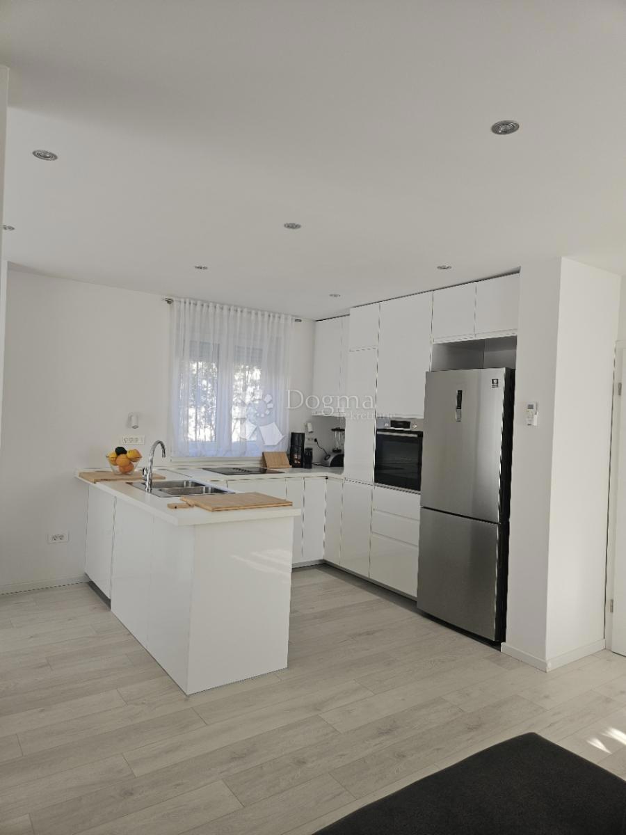 Hiša Mulo, Vrsi, Da, 144m2