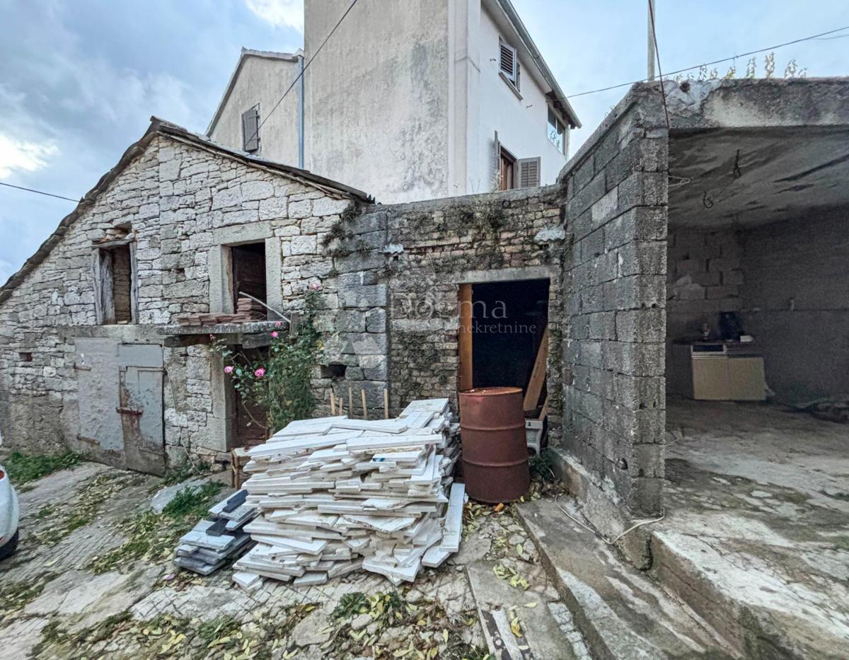 Hiša Trviž, Pazin - Okolica, 250m2