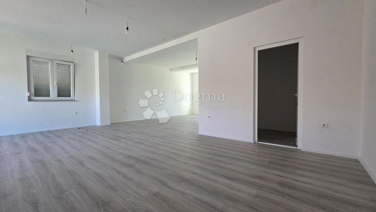 Poslovni prostor Saršoni, Viškovo, 73,14m2