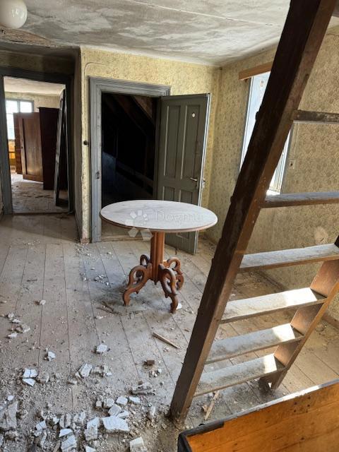 Hiša Mrkopalj, 200m2