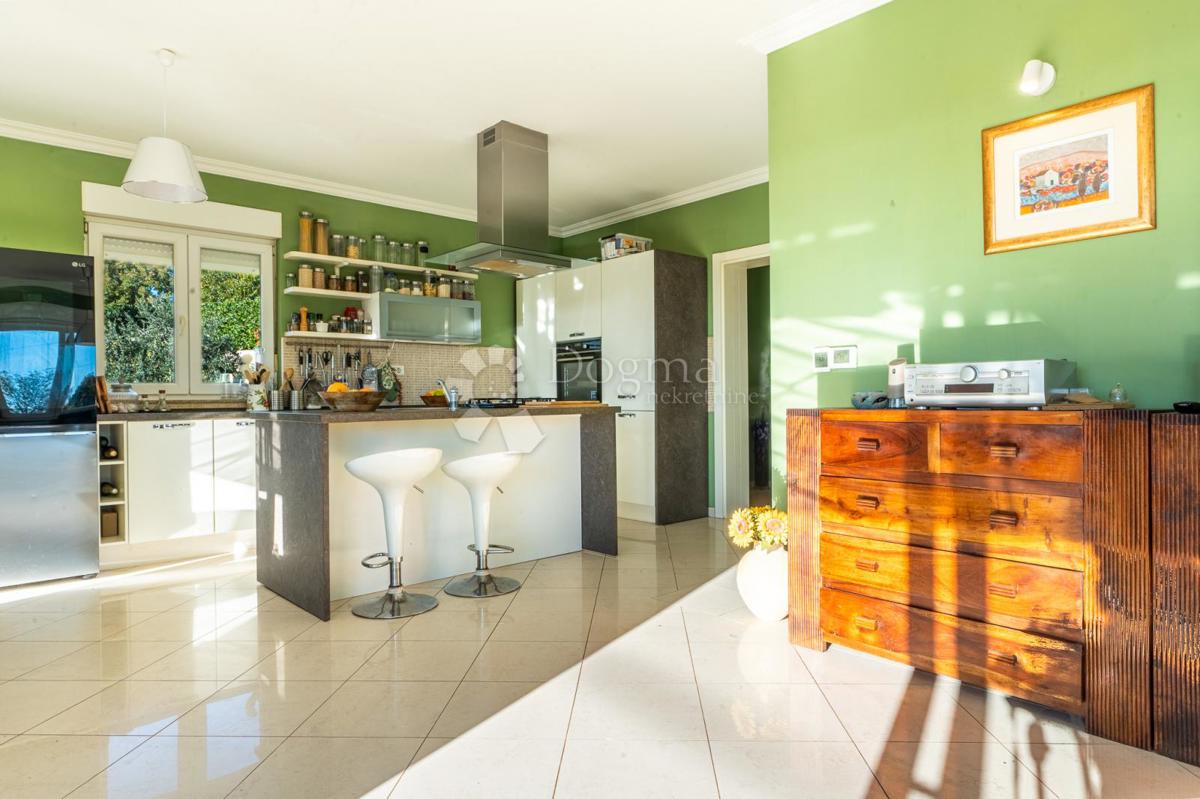 Stanovanje Doričići, Kostrena, 89,87m2