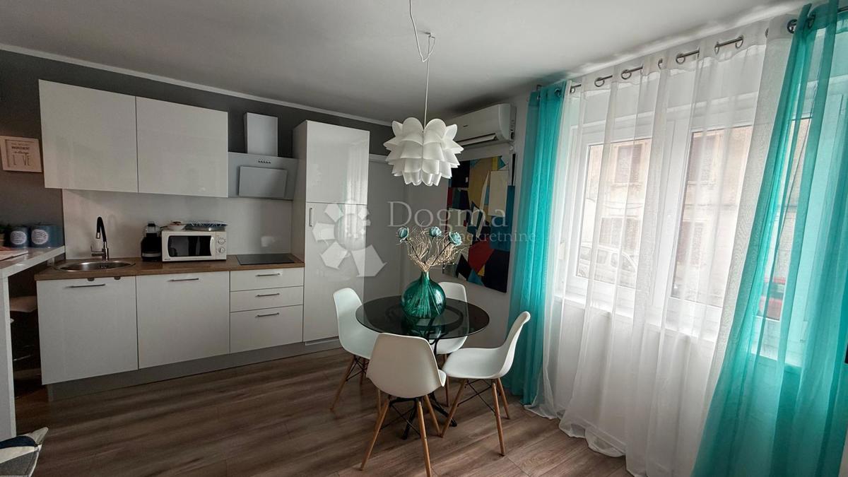 Stanovanje Centar, Pula, 43,56m2