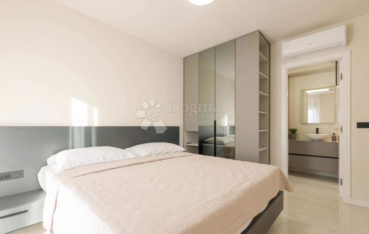 Hiša Crno, Zadar, Jadranska magistrala, 95m2